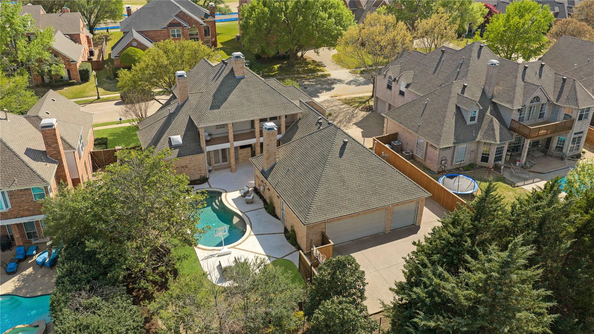 819 Hills Creek Drive Mckinney TX 75072