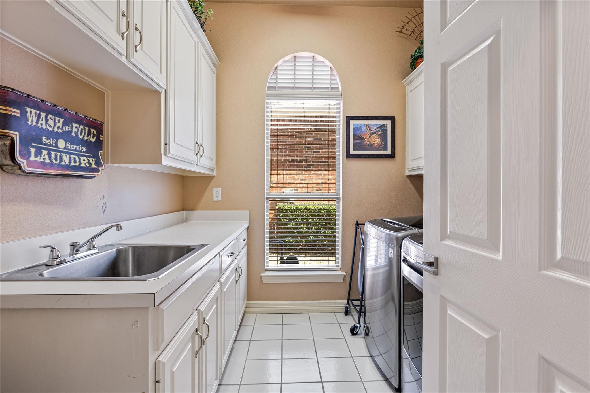 819 Hills Creek Drive Mckinney TX 75072