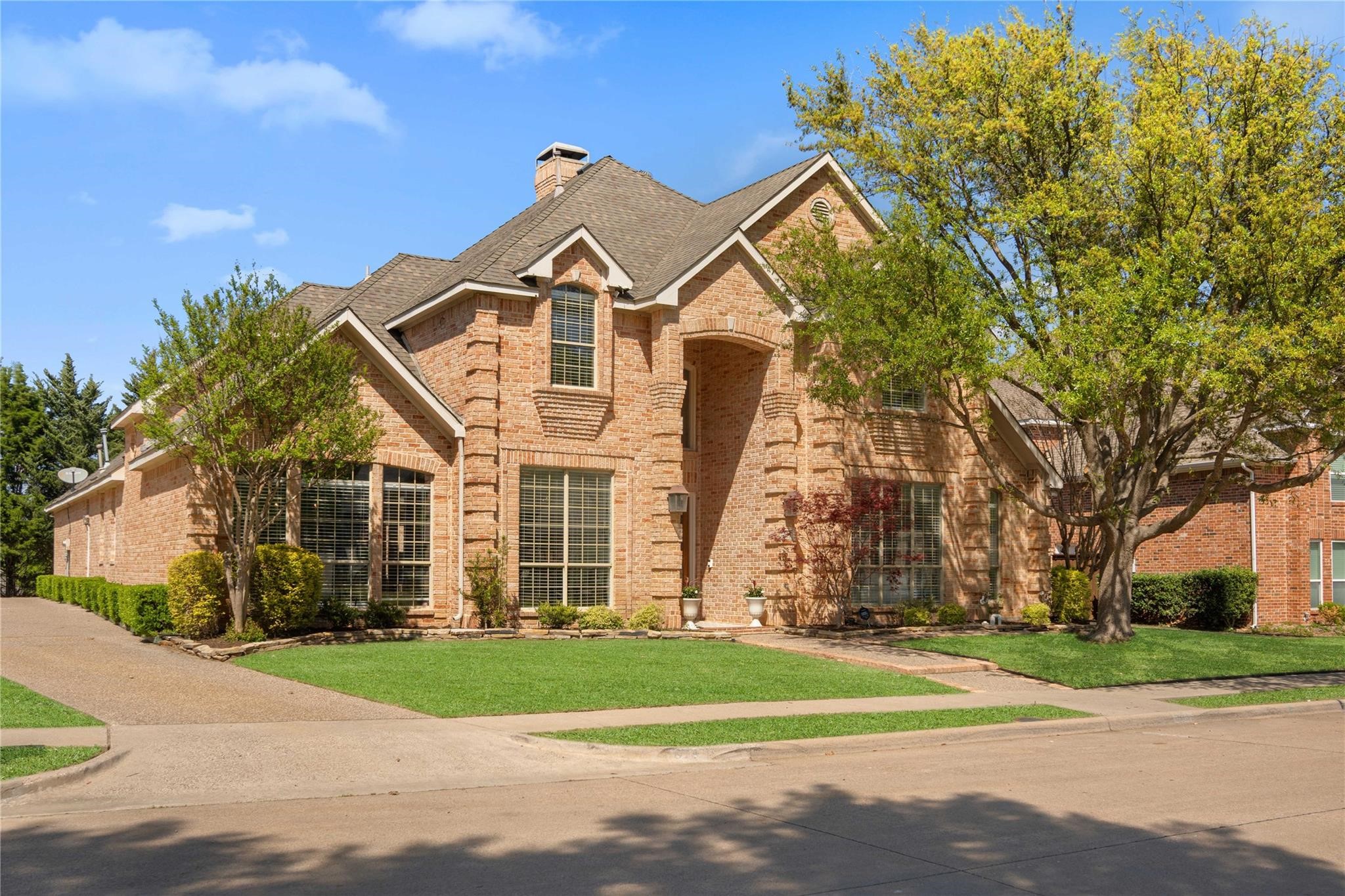 819 Hills Creek Drive Mckinney TX 75072