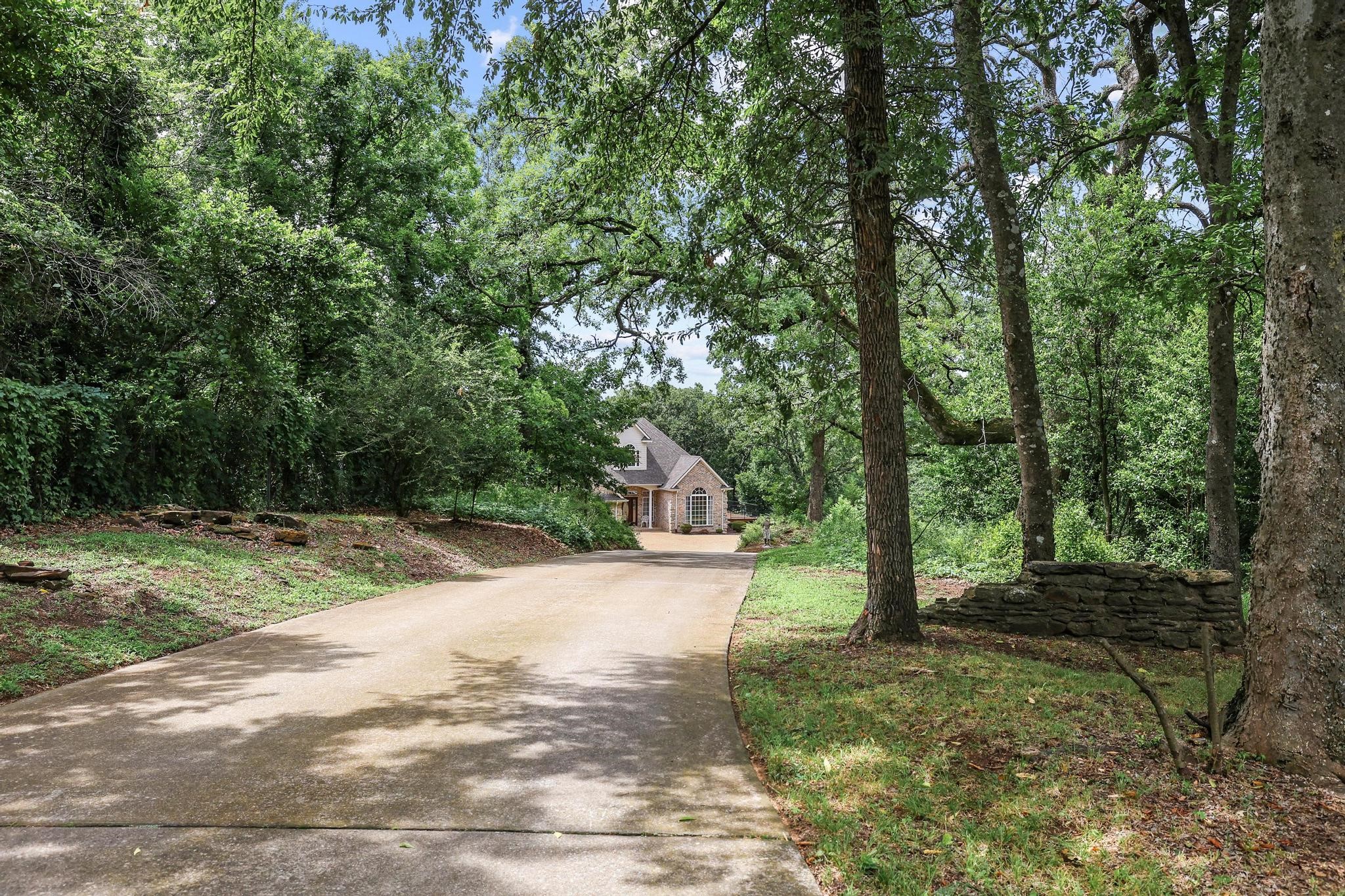 1230 Ivey Drive Denison TX 75020