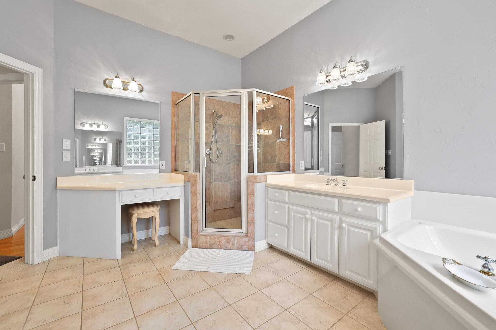 1230 Ivey Drive Denison TX 75020