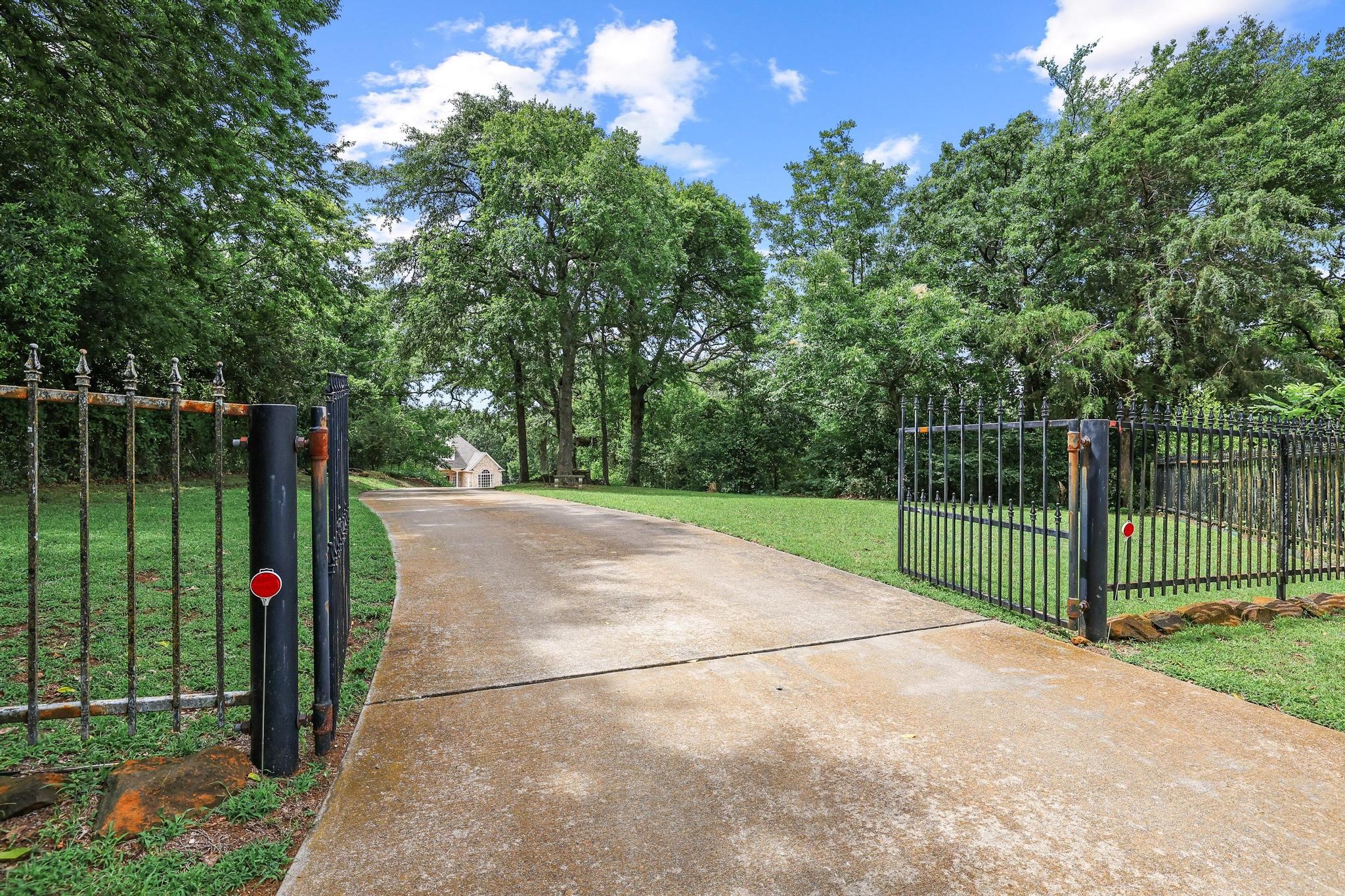 1230 Ivey Drive Denison TX 75020