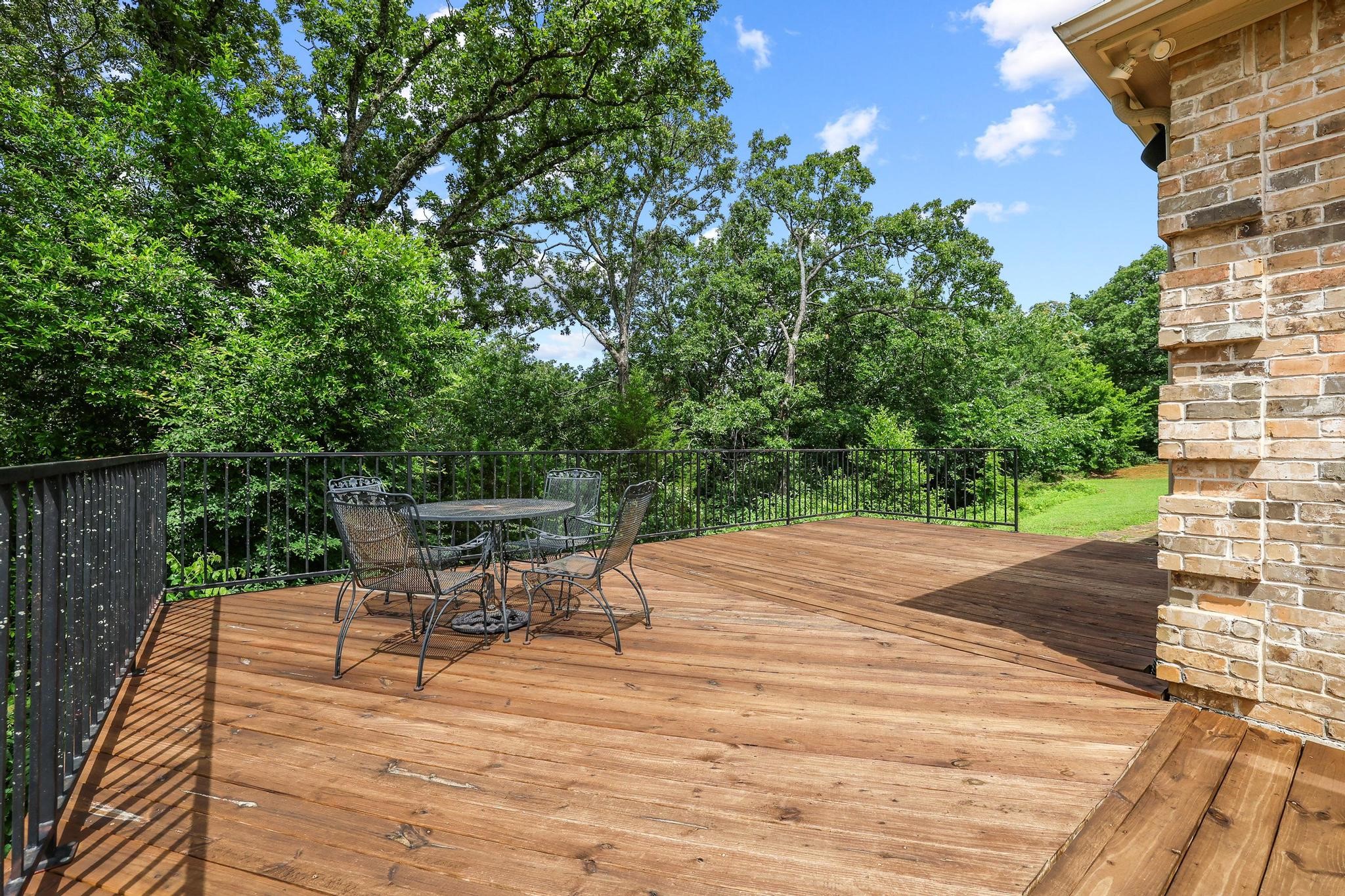 1230 Ivey Drive Denison TX 75020