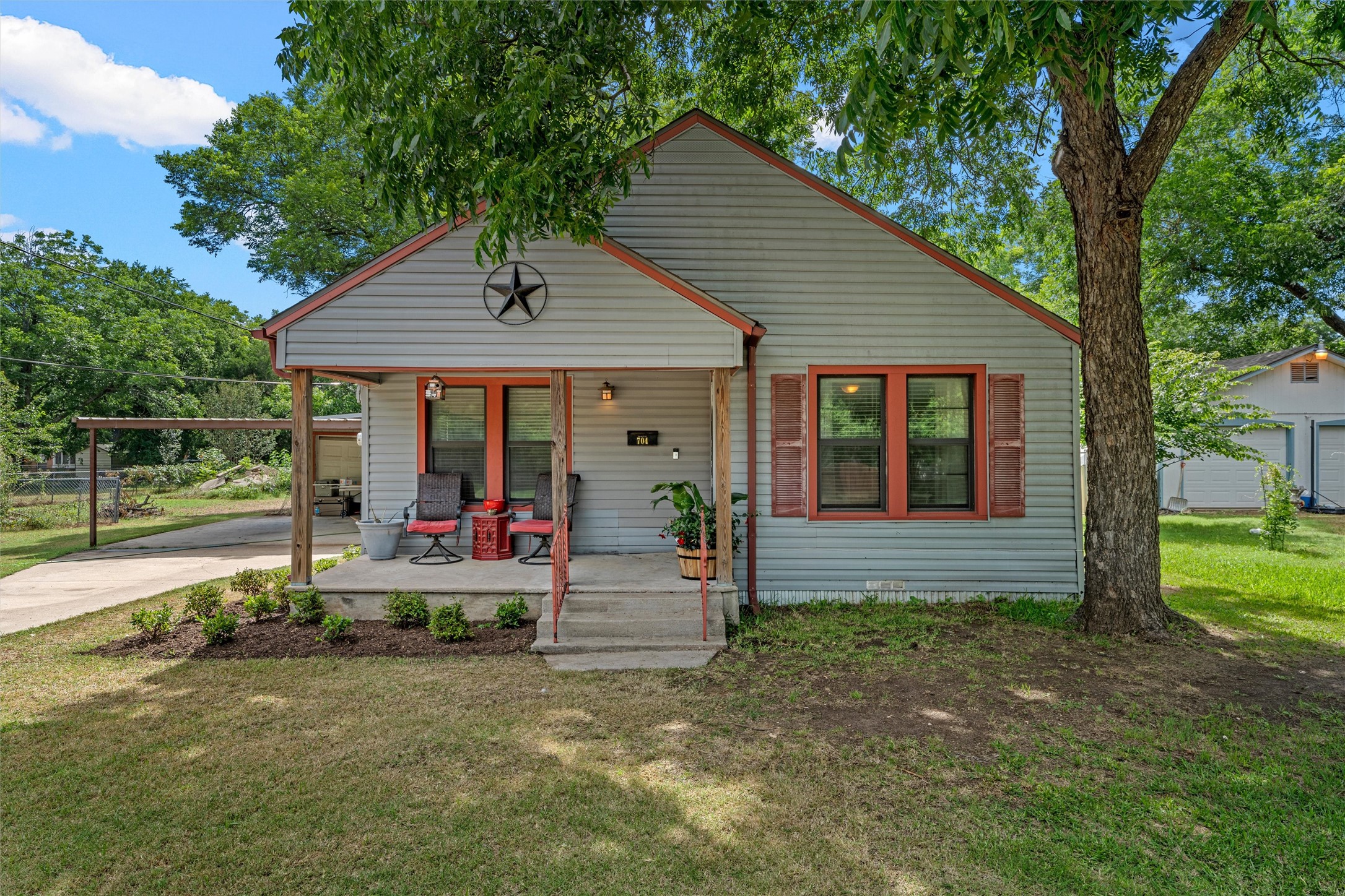 704 S Marable Street West TX 76691