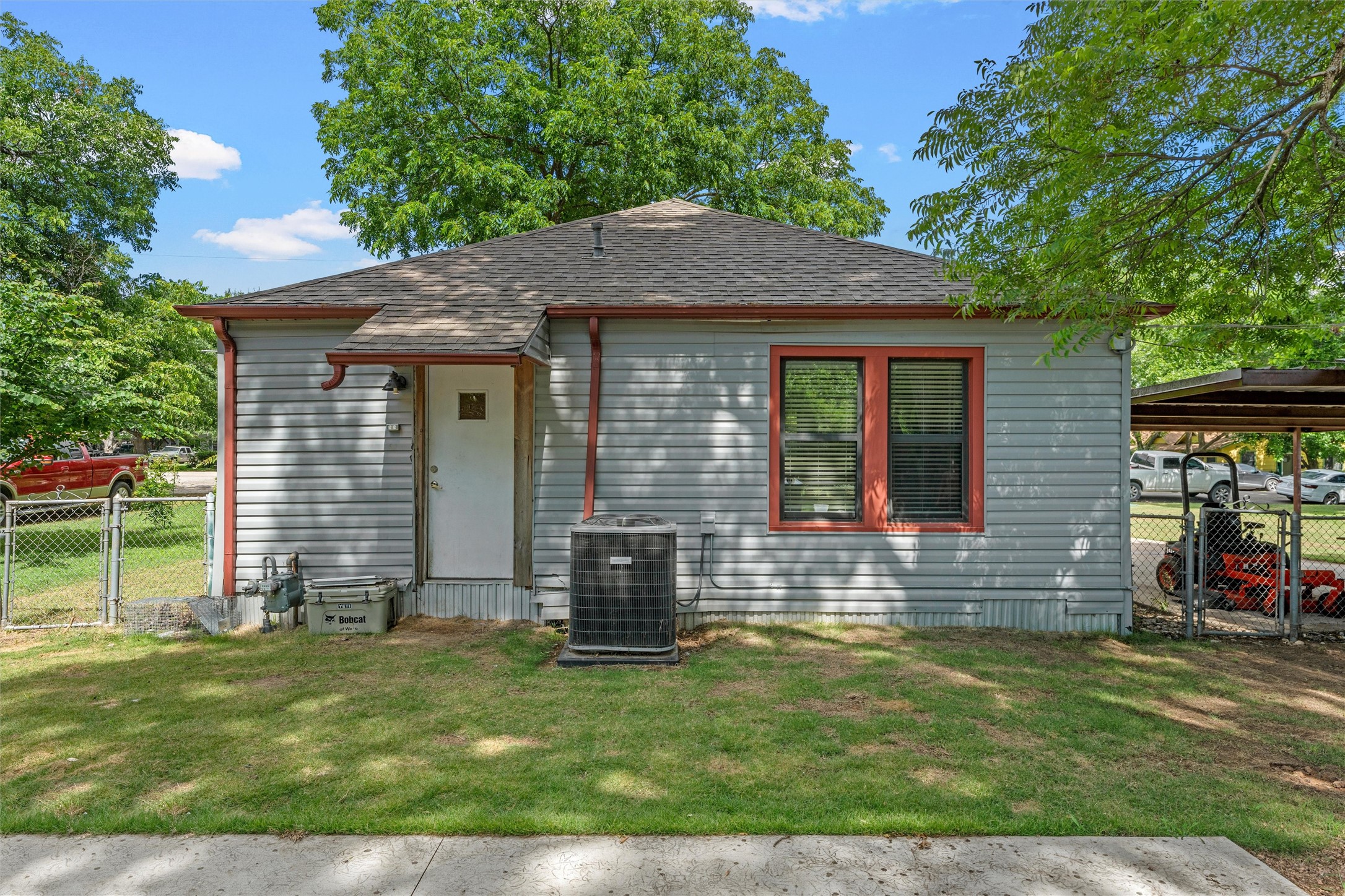 704 S Marable Street West TX 76691