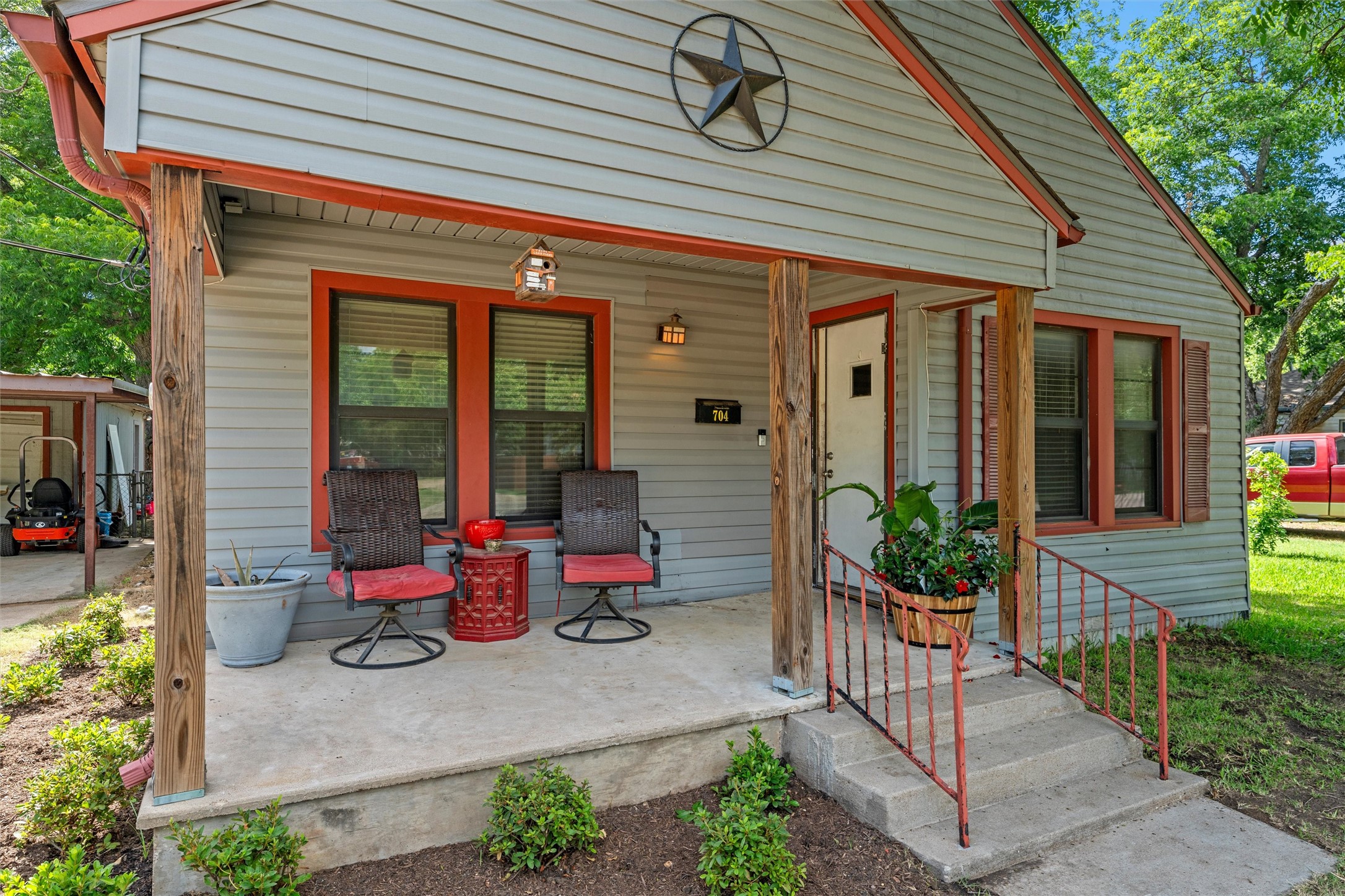 704 S Marable Street West TX 76691