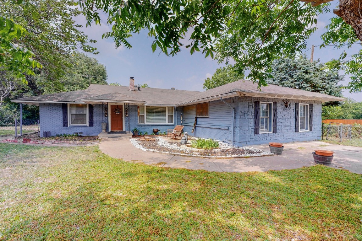 1113 Silver Creek Drive Desoto TX 75115