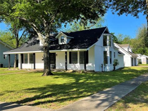 400 S 9th Avenue Teague TX 75860