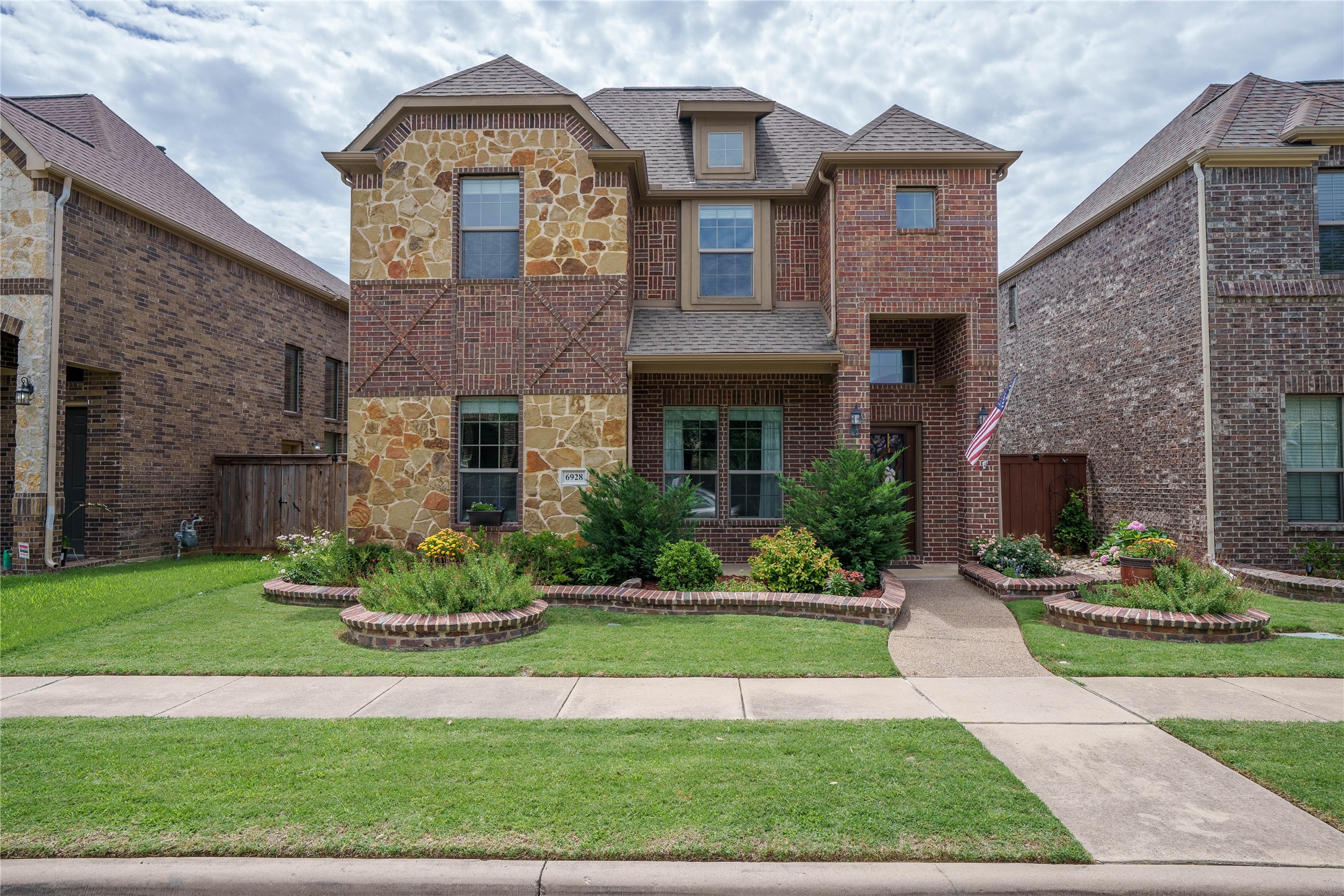 6928 Sarria Grand Prairie TX 75054