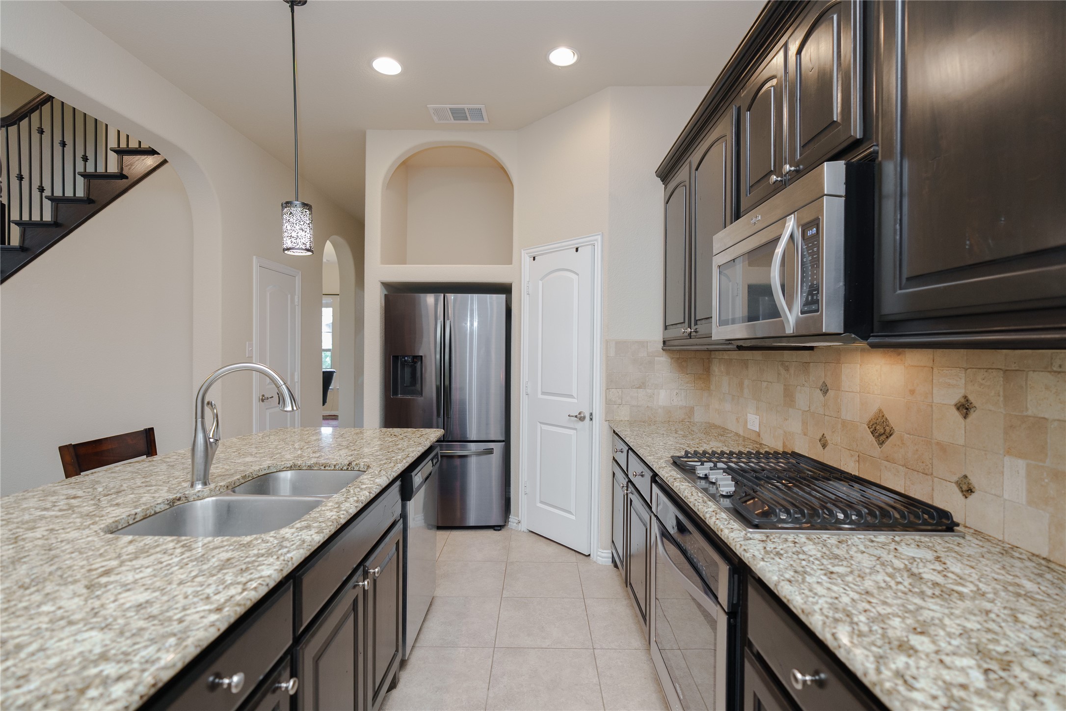 6928 Sarria Grand Prairie TX 75054