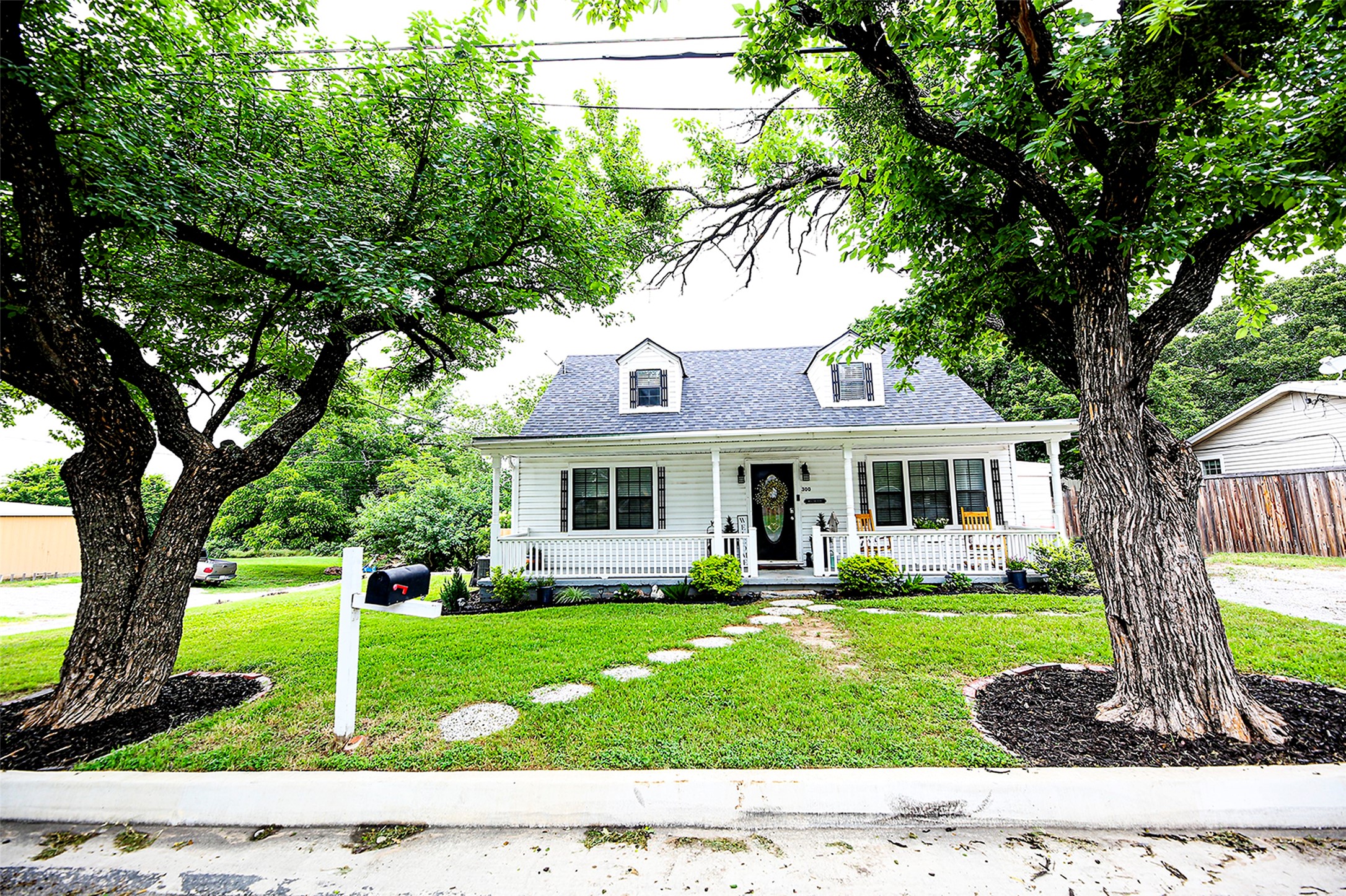 300 N Matthews Street Bowie TX 76230