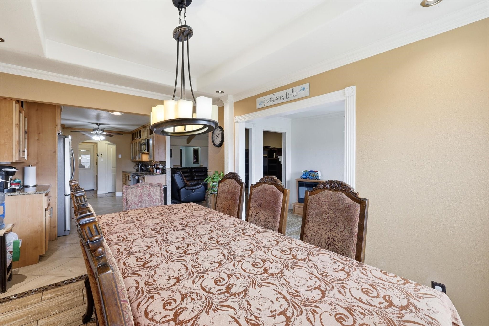 433 Overcrest Drive Benbrook TX 76126