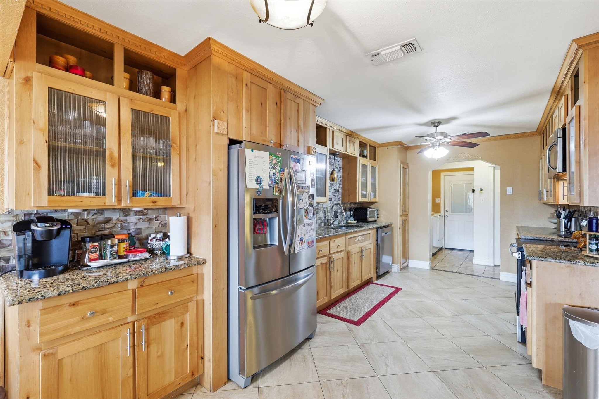 433 Overcrest Drive Benbrook TX 76126
