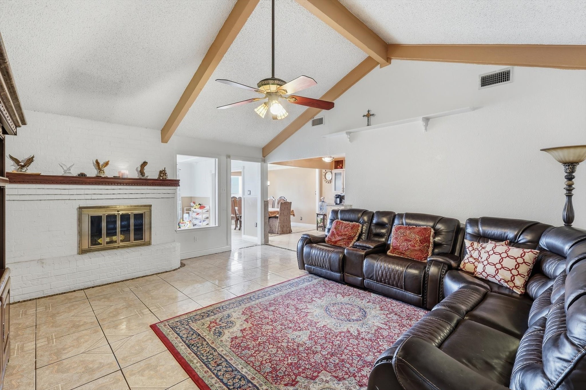 433 Overcrest Drive Benbrook TX 76126