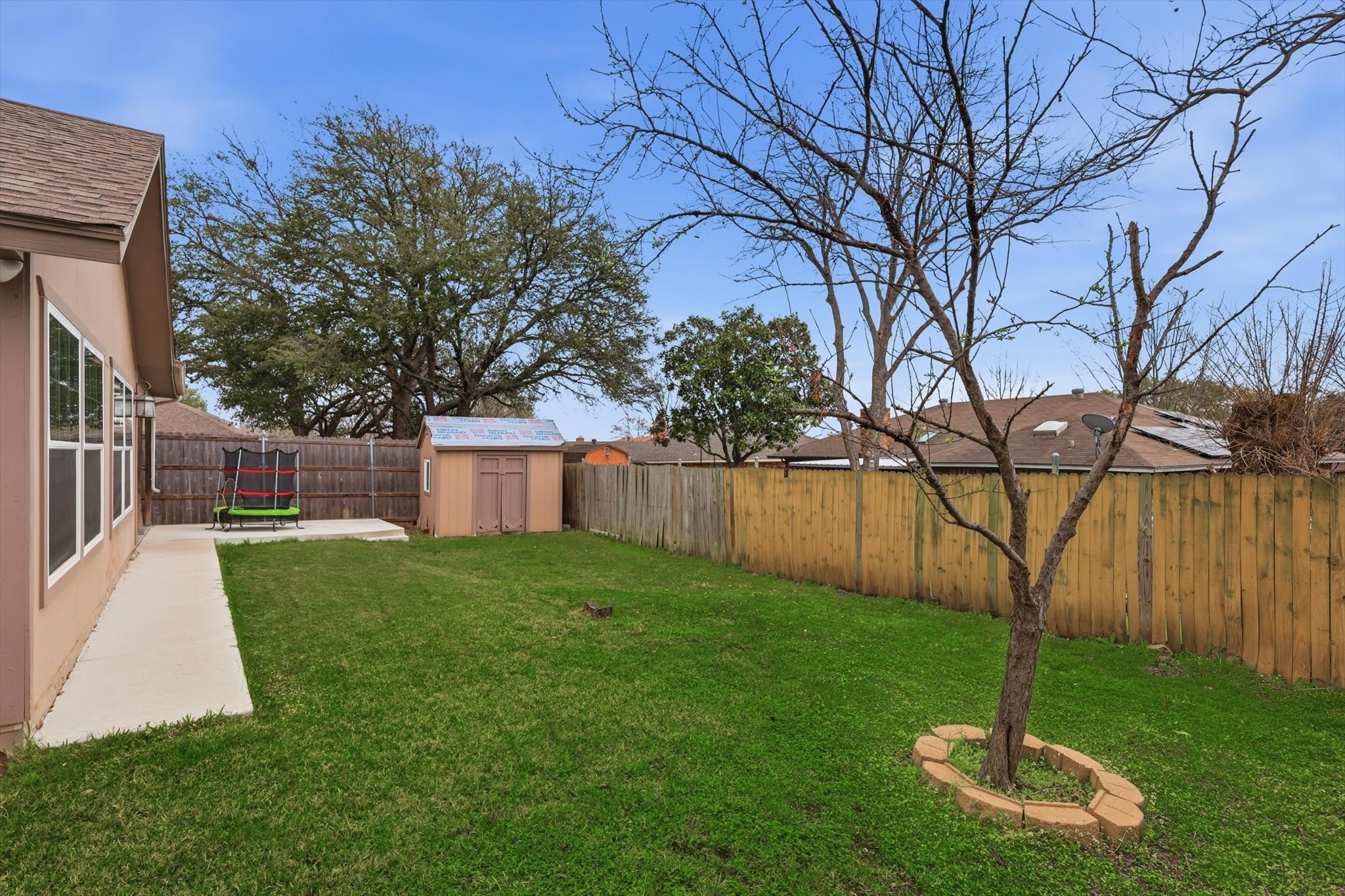433 Overcrest Drive Benbrook TX 76126