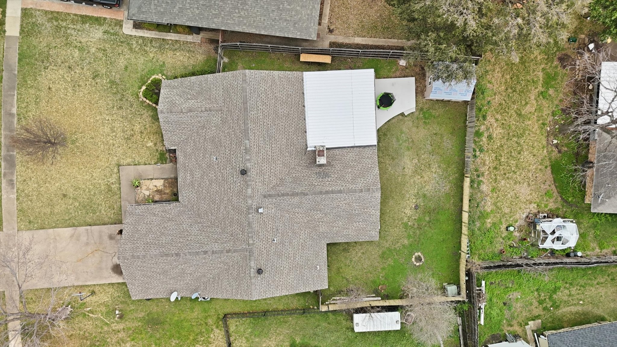 433 Overcrest Drive Benbrook TX 76126