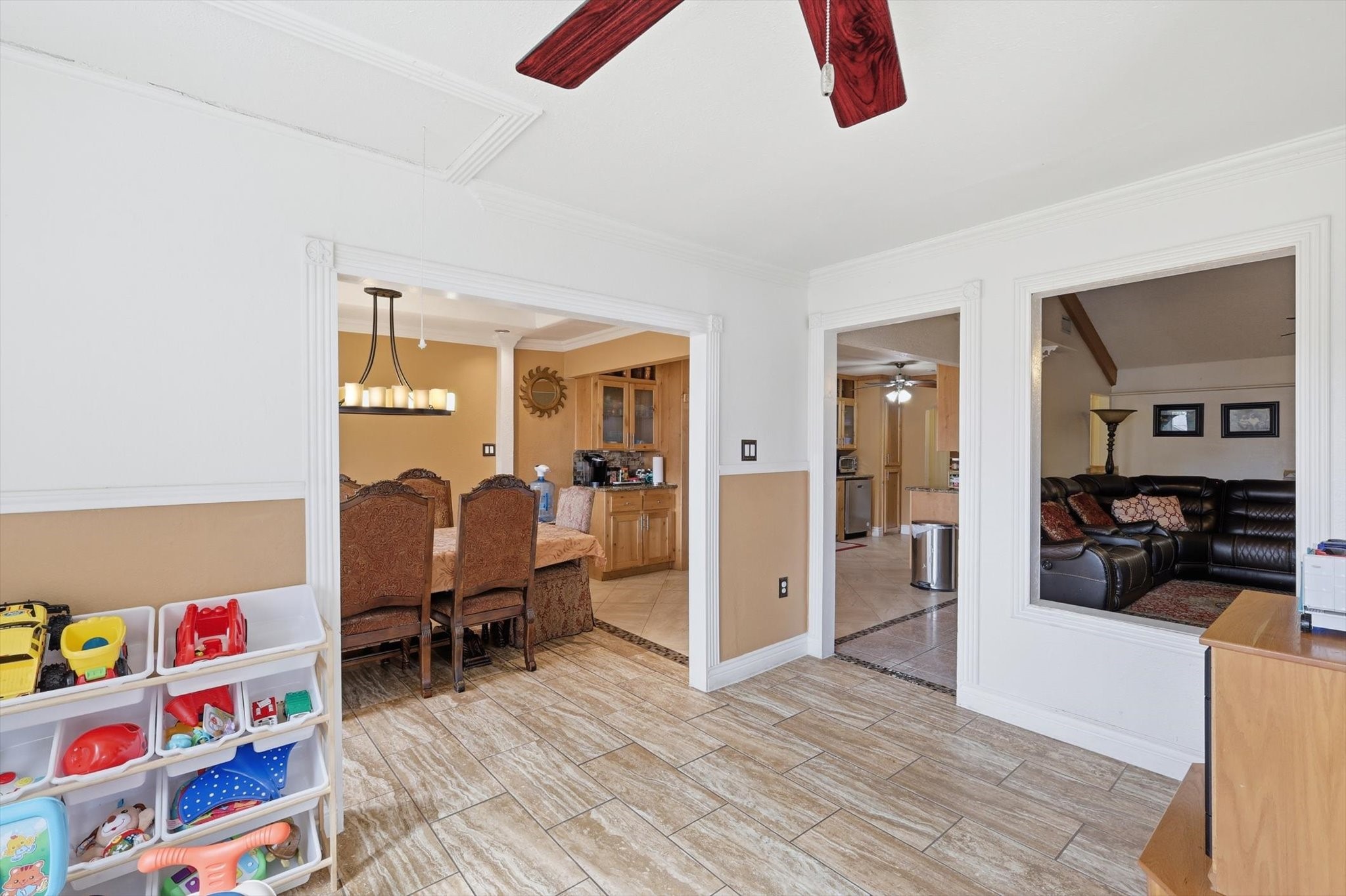 433 Overcrest Drive Benbrook TX 76126