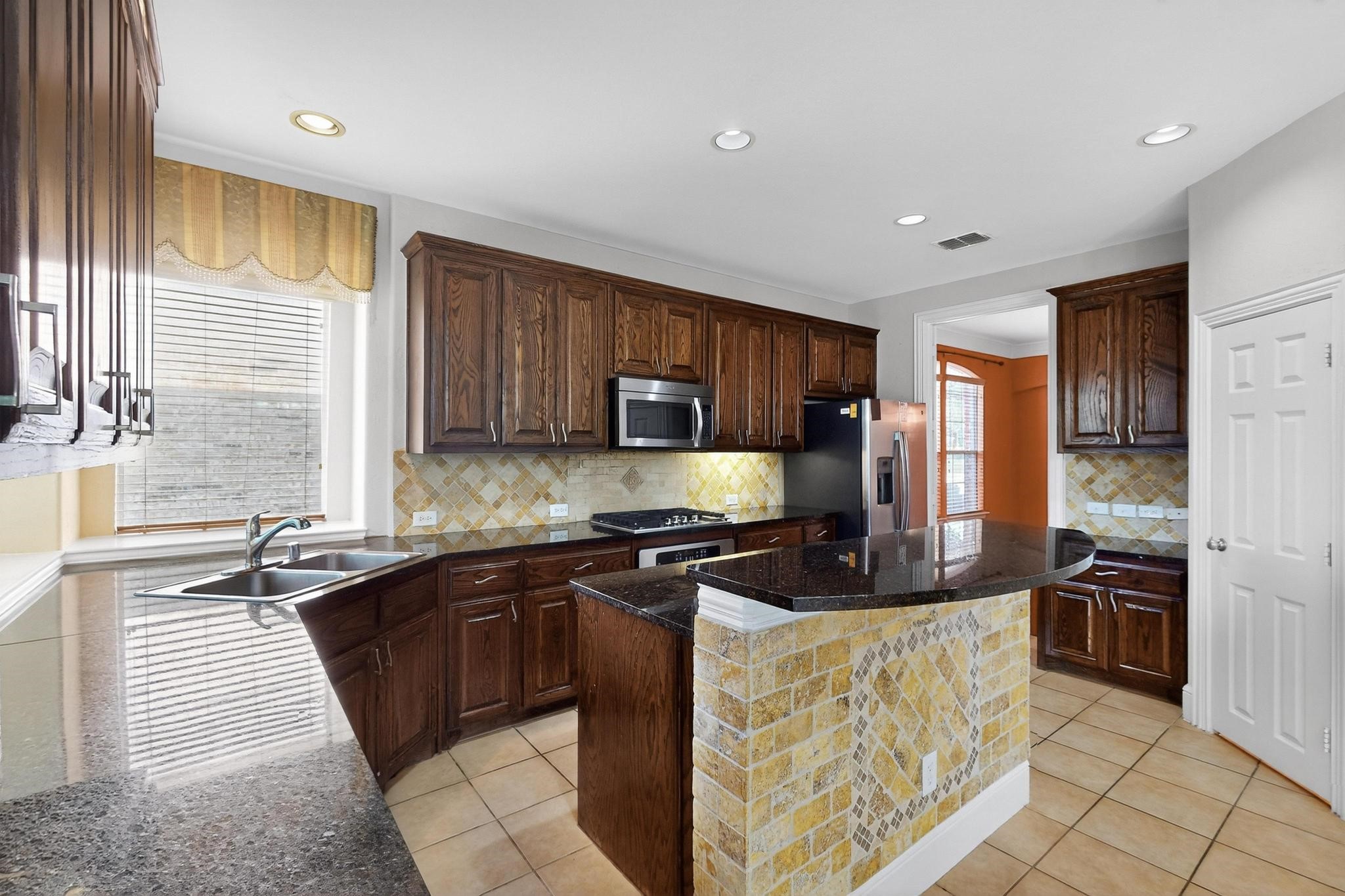 1343 Valley Vista Drive Irving TX 75063