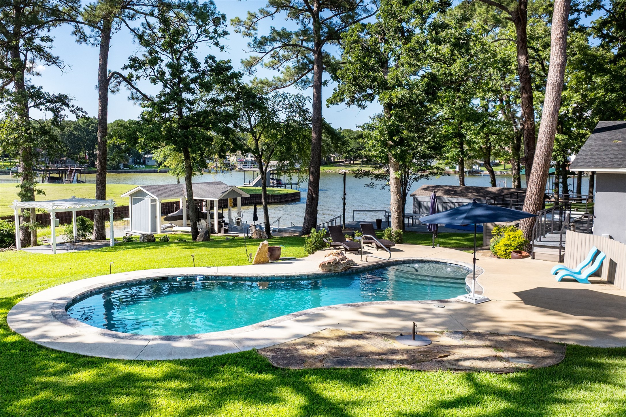 1616 Mona Court Tool TX 75143
