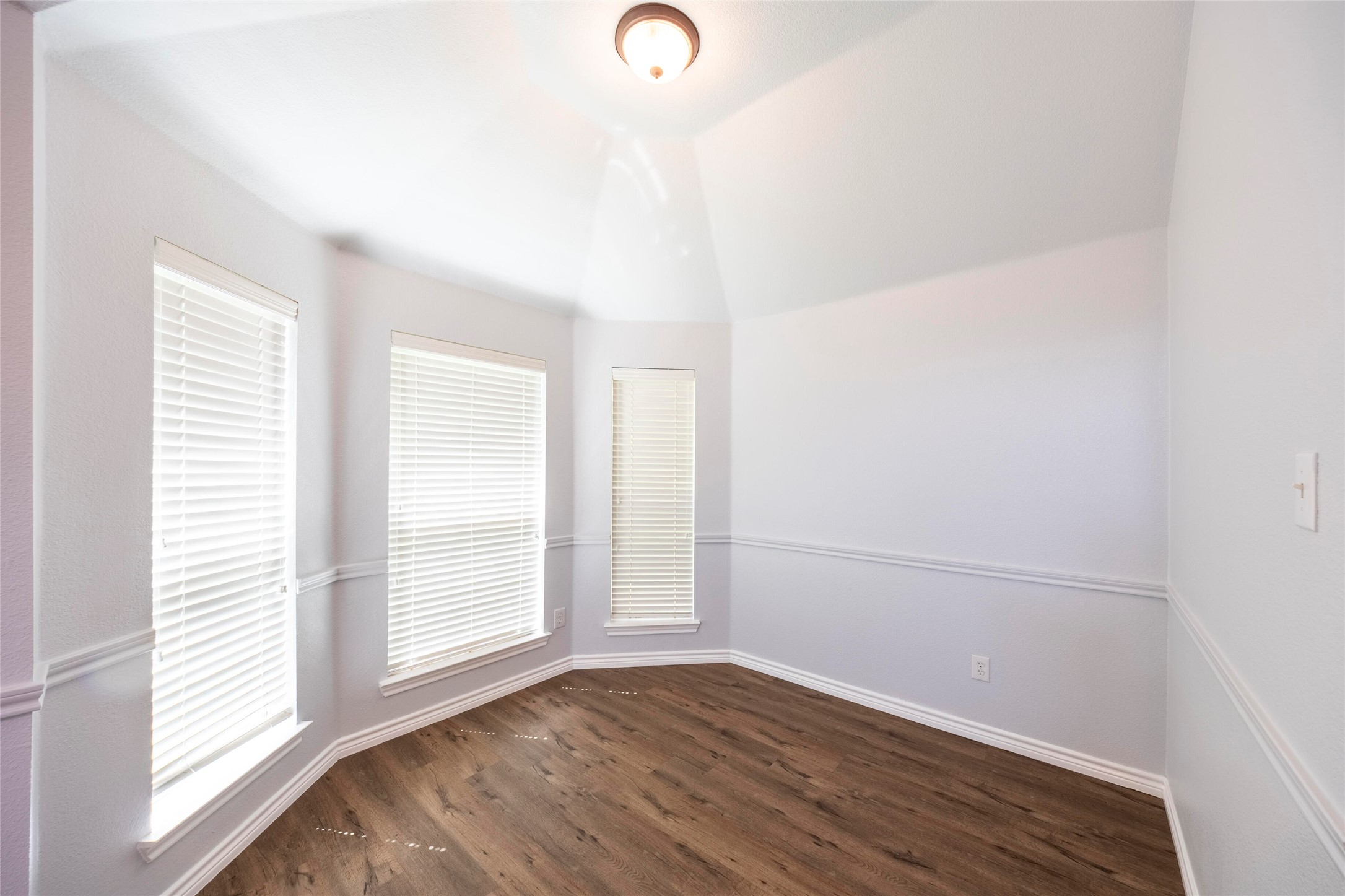 10706 Saint Annes Drive Rowlett TX 75089