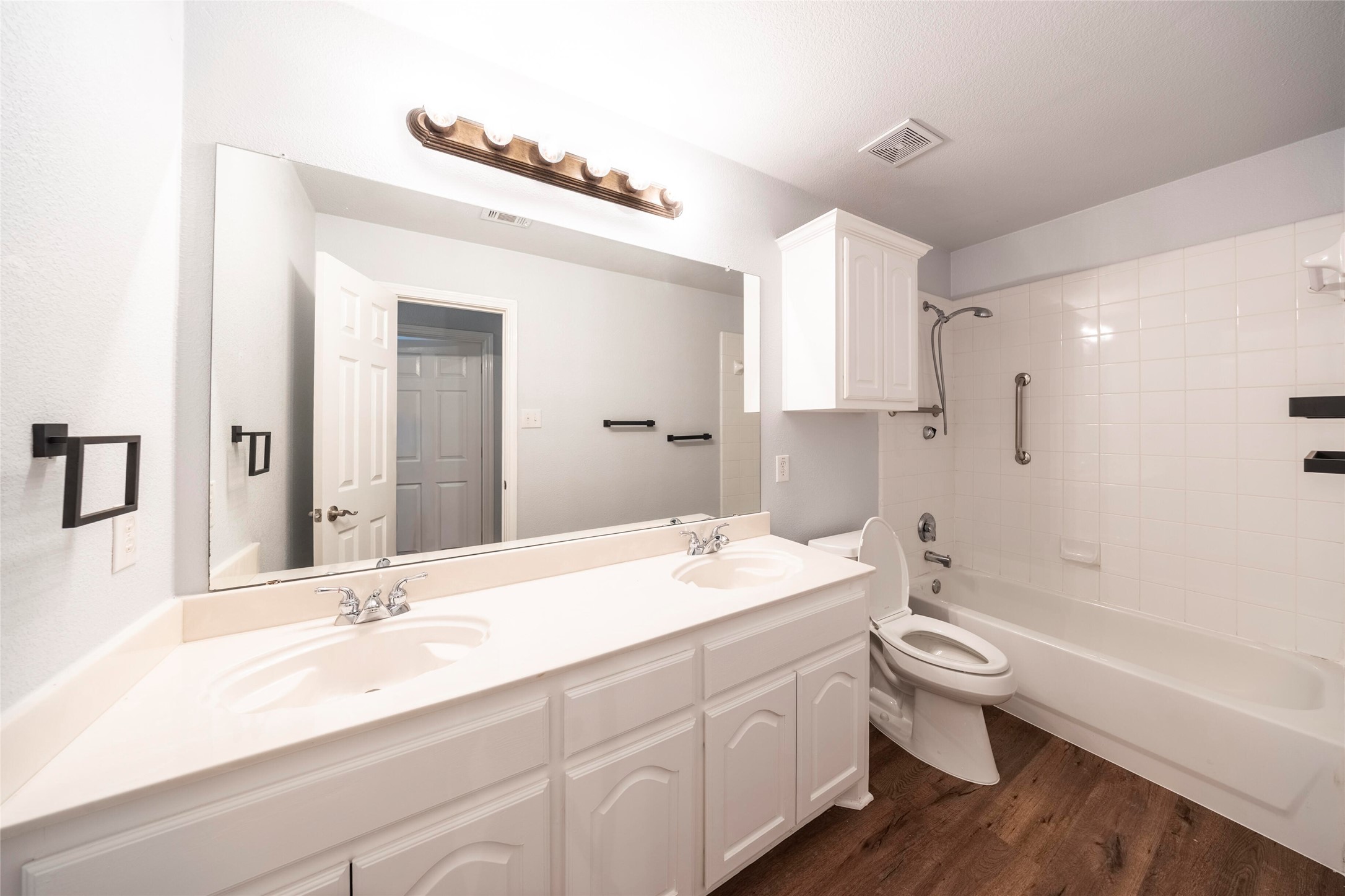 10706 Saint Annes Drive Rowlett TX 75089