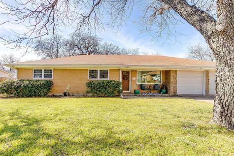 1103 N Elm Street Weatherford TX 76086
