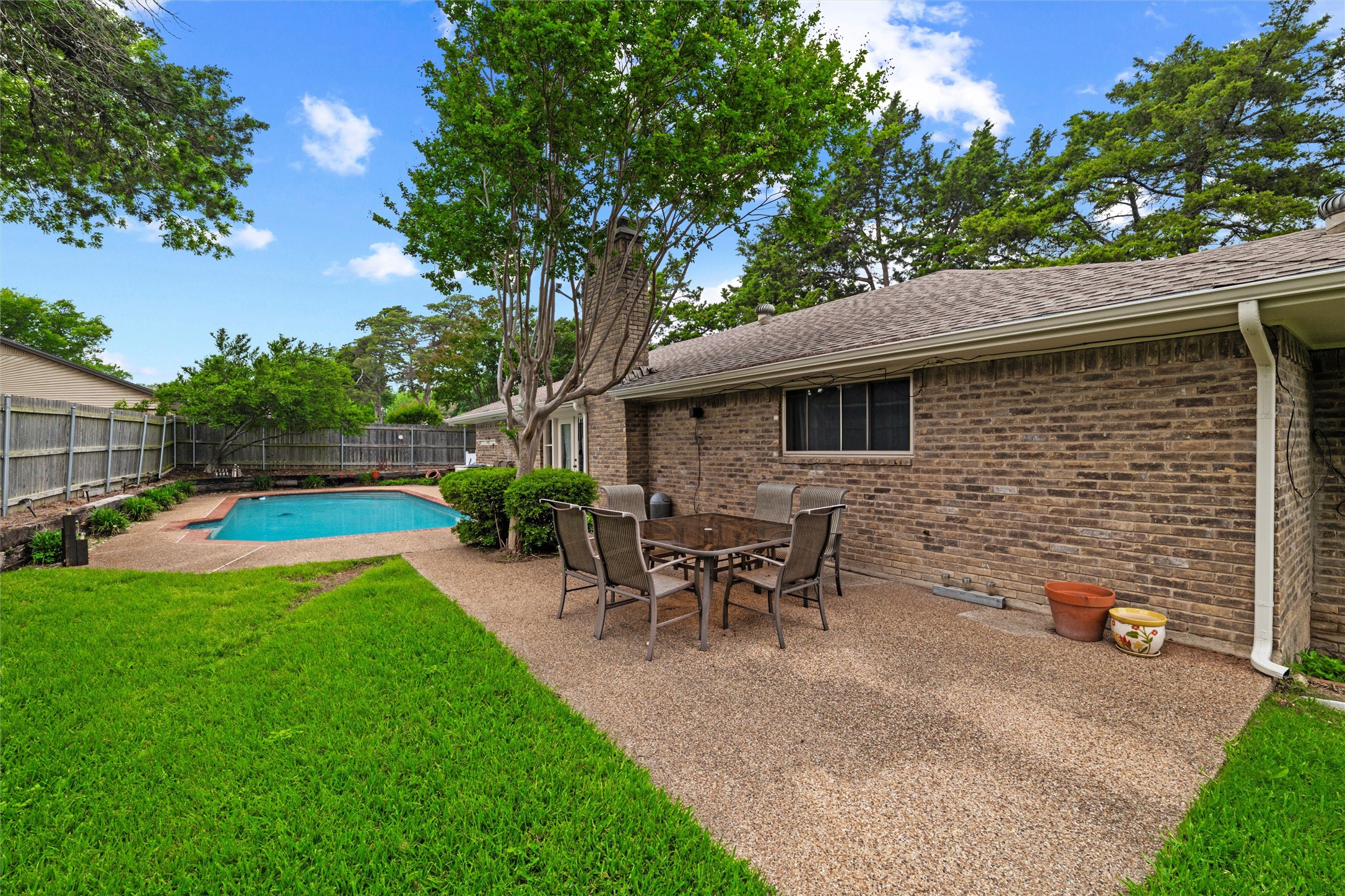 414 Ridgewood Drive Desoto TX 75115