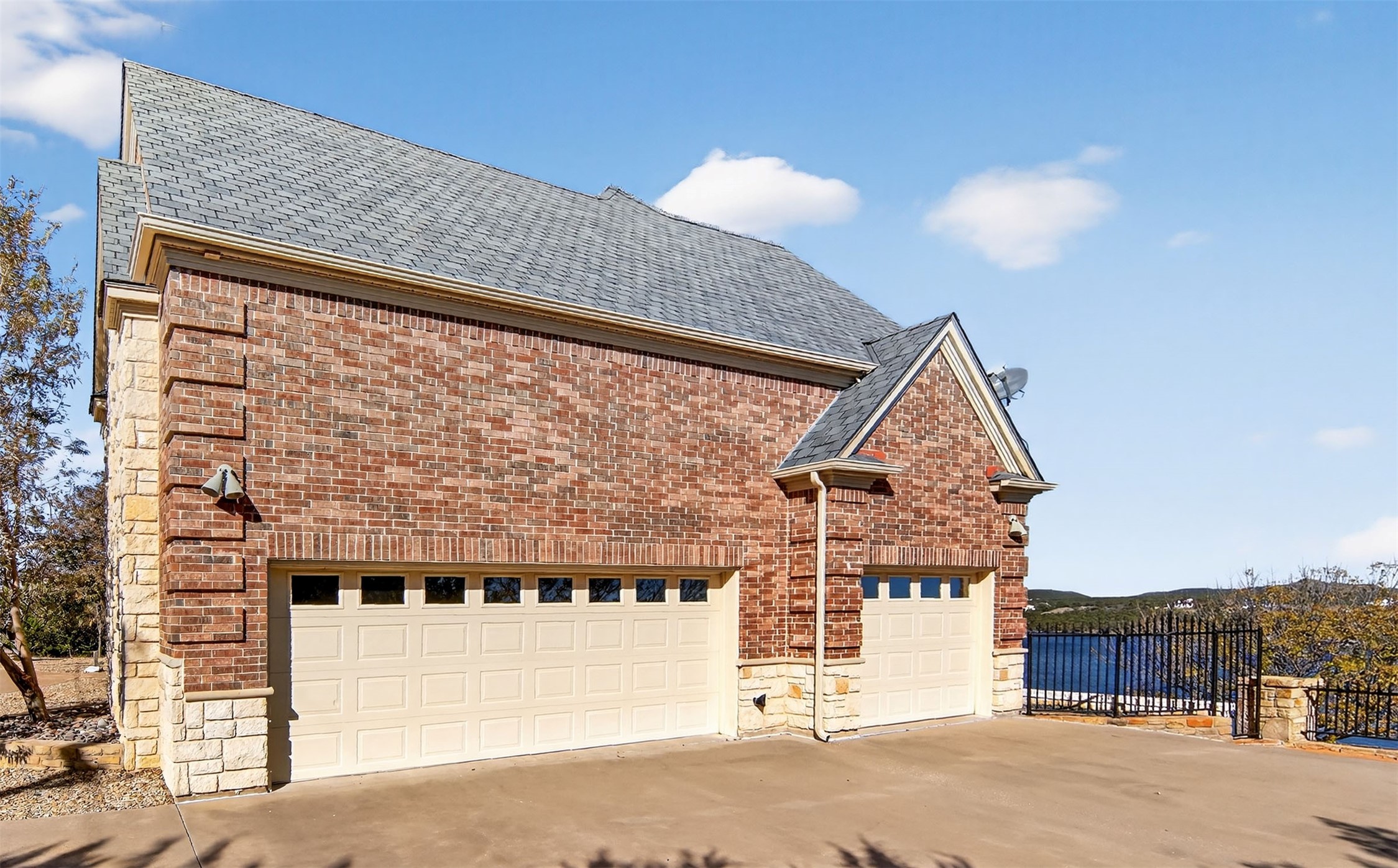 200 Oyster Bay Graford TX 76449