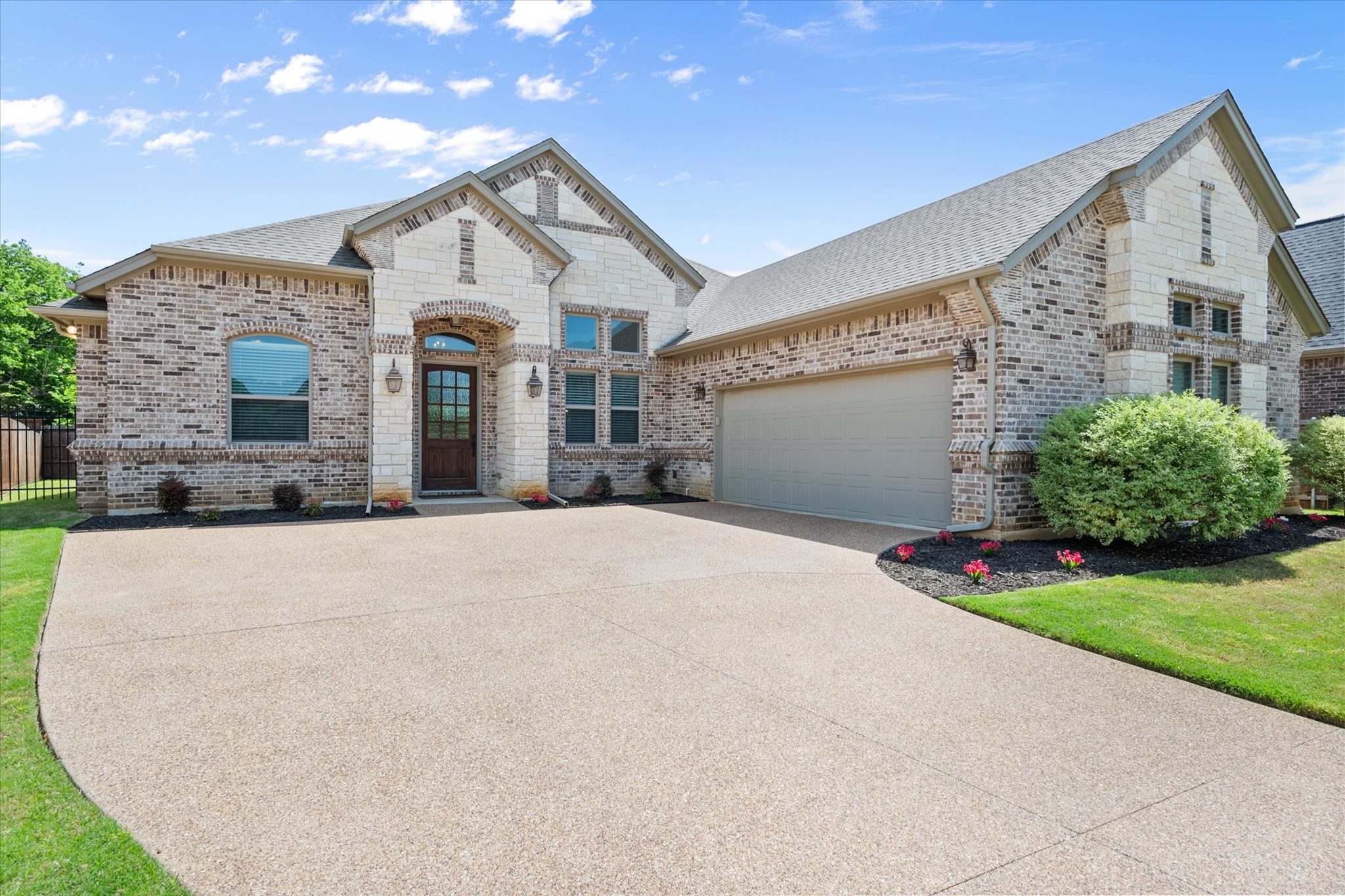 212 Rock Tree Court Mansfield TX 76063
