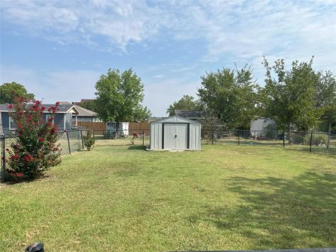 407 W Maple Street Celina TX 75009