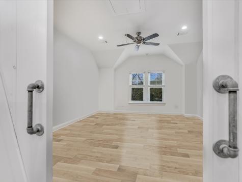 1332 S Lakeside Drive Burnet TX 78611
