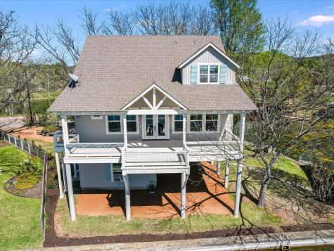 1332 S Lakeside Drive Burnet TX 78611