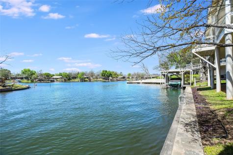 1332 S Lakeside Drive Burnet TX 78611