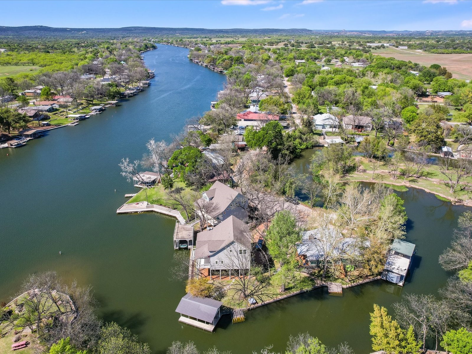 1332 S Lakeside Drive Burnet TX 78611