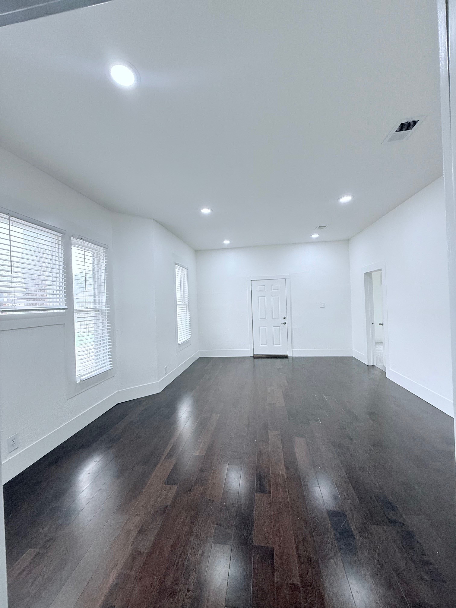 629 Melba Street Dallas TX 75208