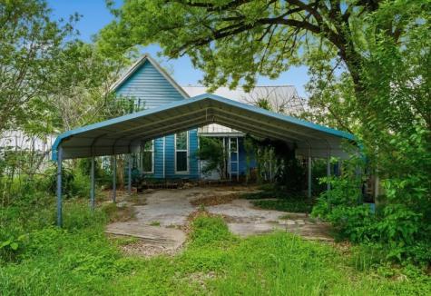 304 Brazos Groesbeck TX 76642