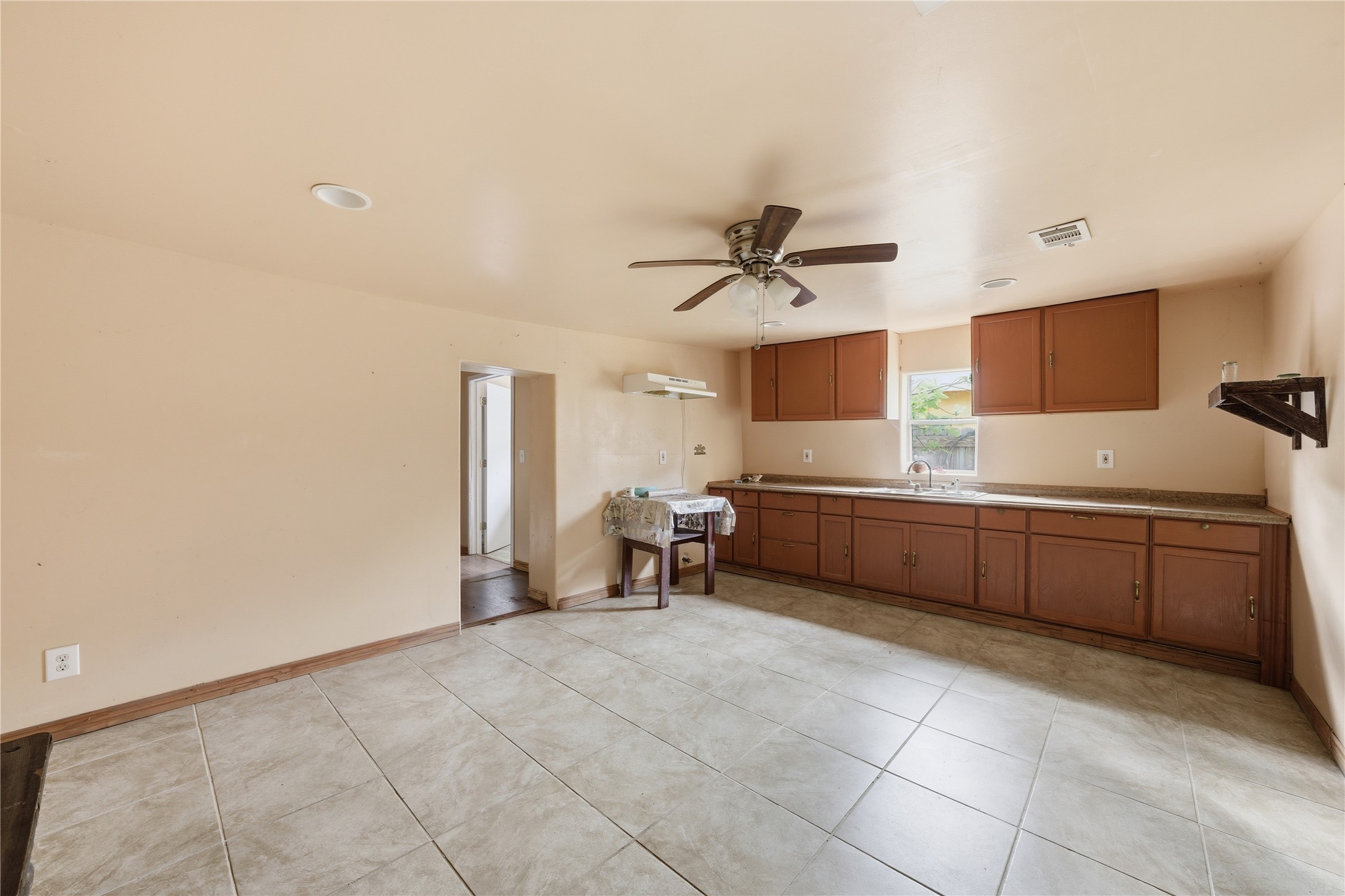 304 Brazos Groesbeck TX 76642