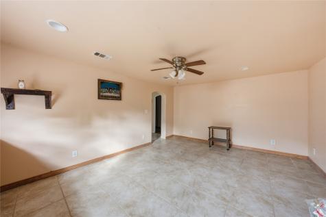 304 Brazos Groesbeck TX 76642