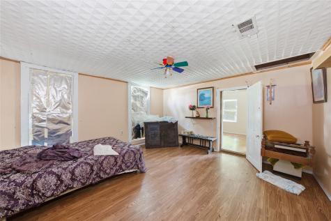 304 Brazos Groesbeck TX 76642