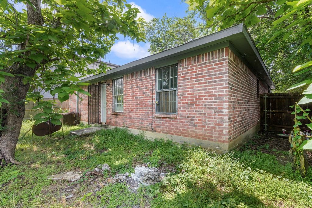 2526 Exeter Avenue Dallas TX 75216