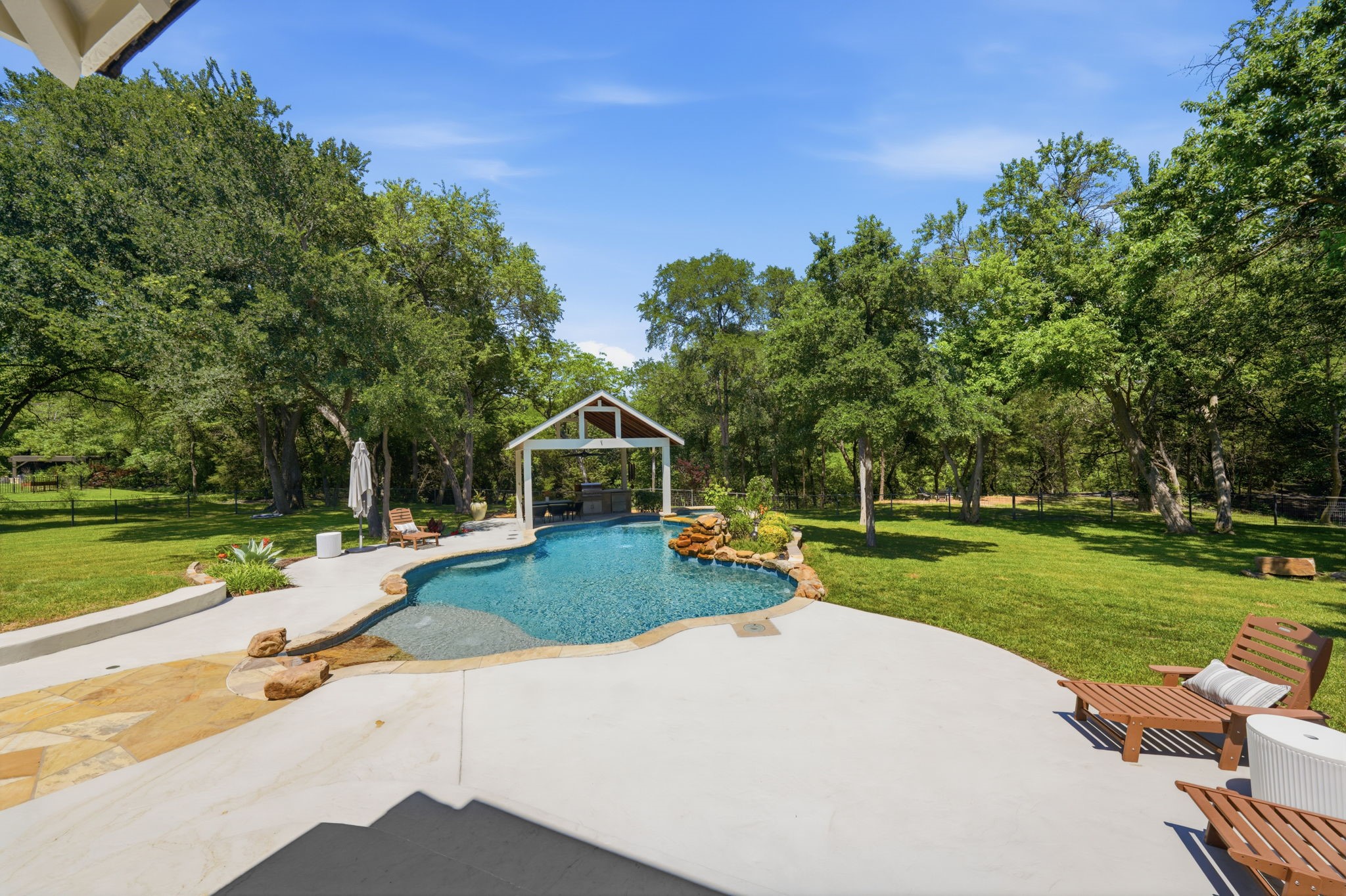 1860 Mary Lee Lane Lucas TX 75002