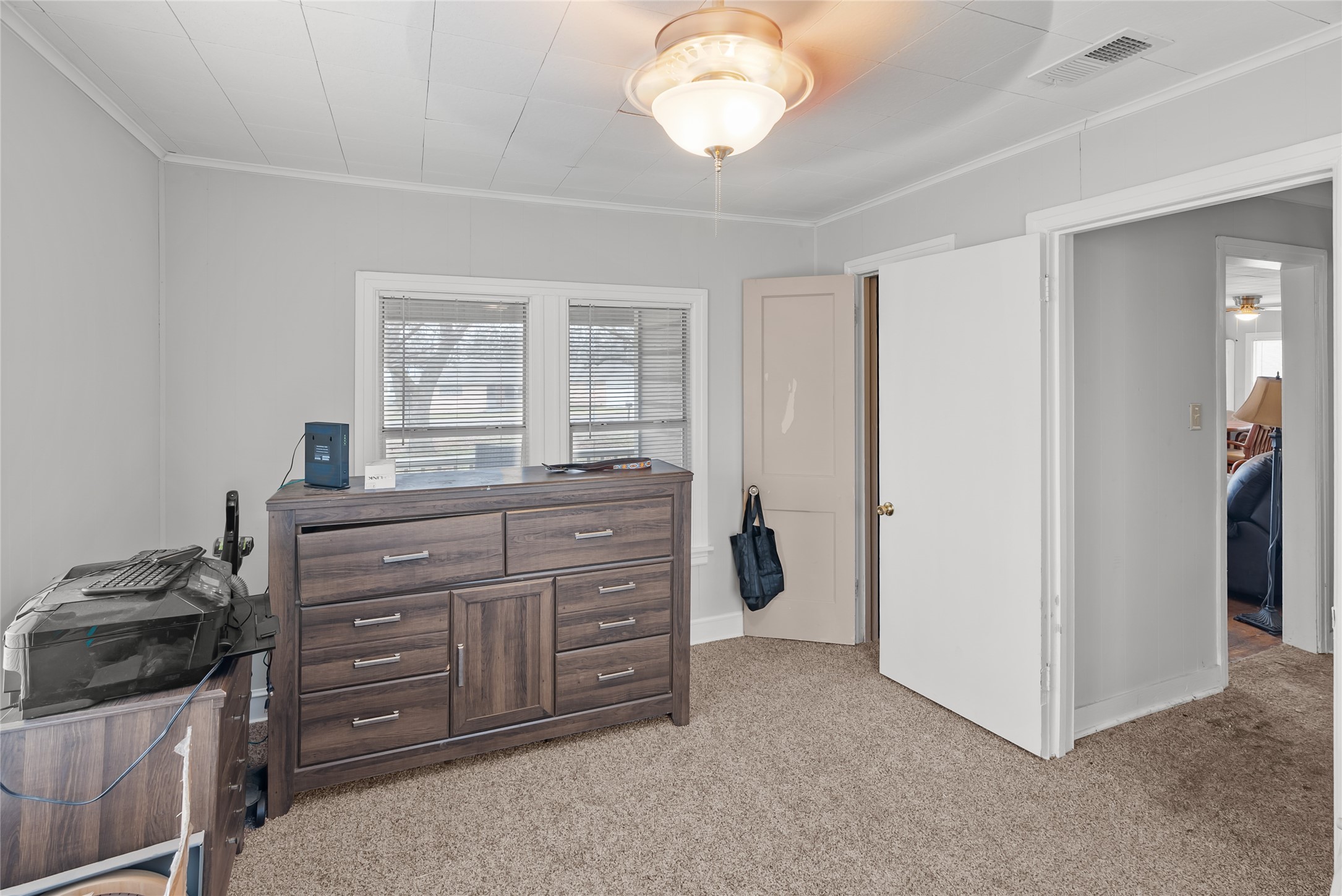 100 W Allen Avenue Godley TX 76044