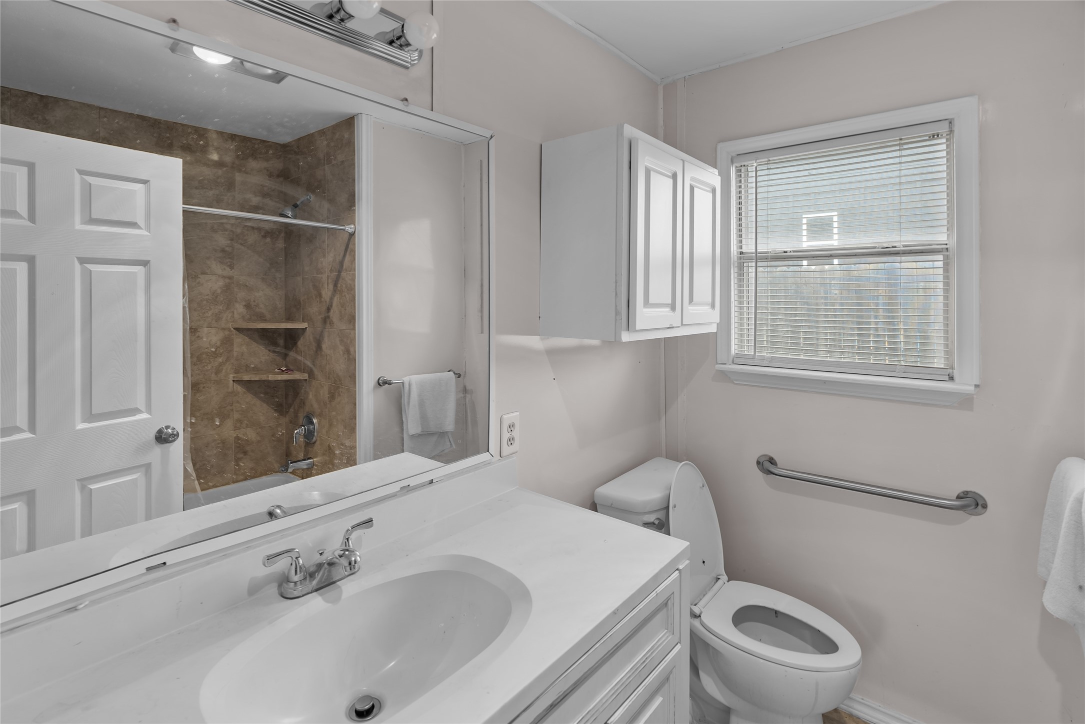 100 W Allen Avenue Godley TX 76044