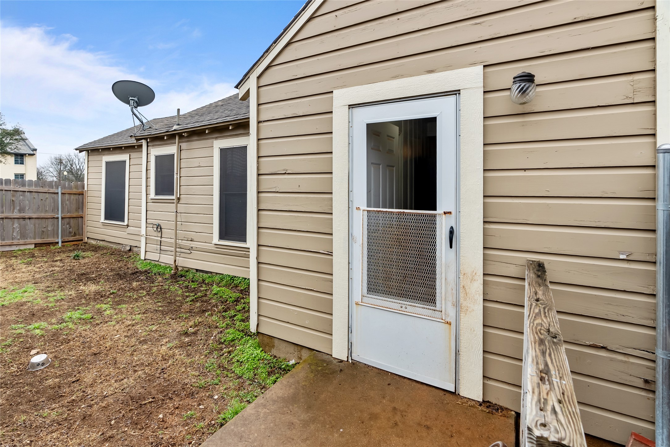 100 W Allen Avenue Godley TX 76044