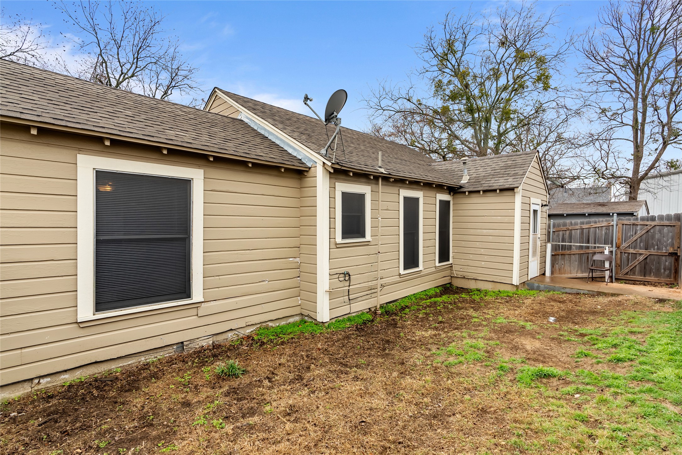 100 W Allen Avenue Godley TX 76044