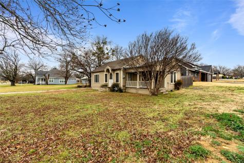 100 W Allen Avenue Godley TX 76044