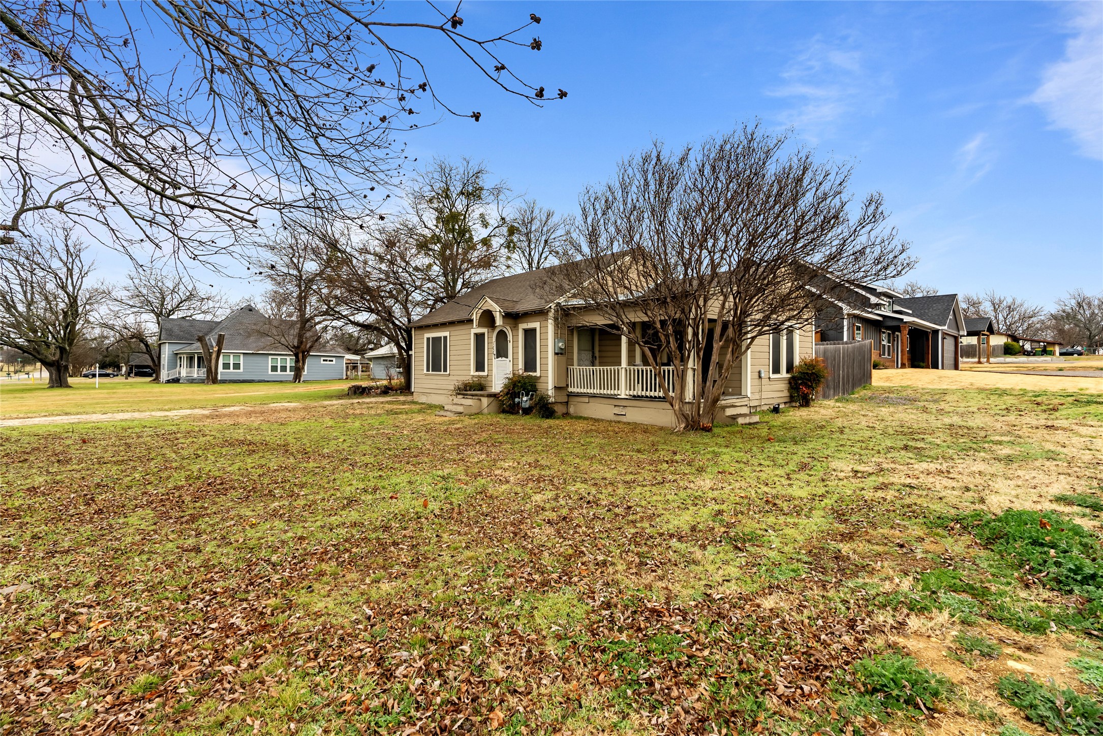 100 W Allen Avenue Godley TX 76044