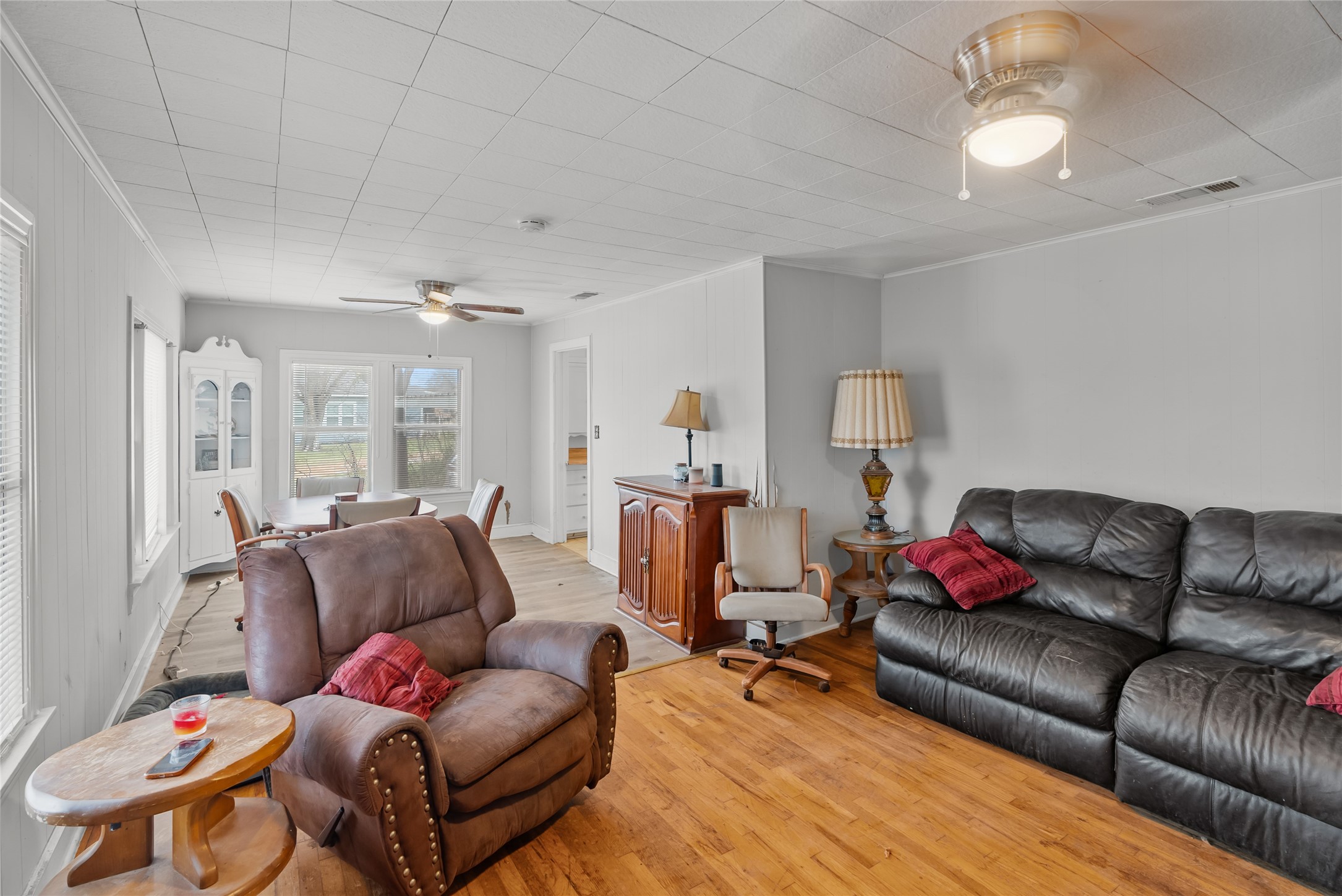 100 W Allen Avenue Godley TX 76044