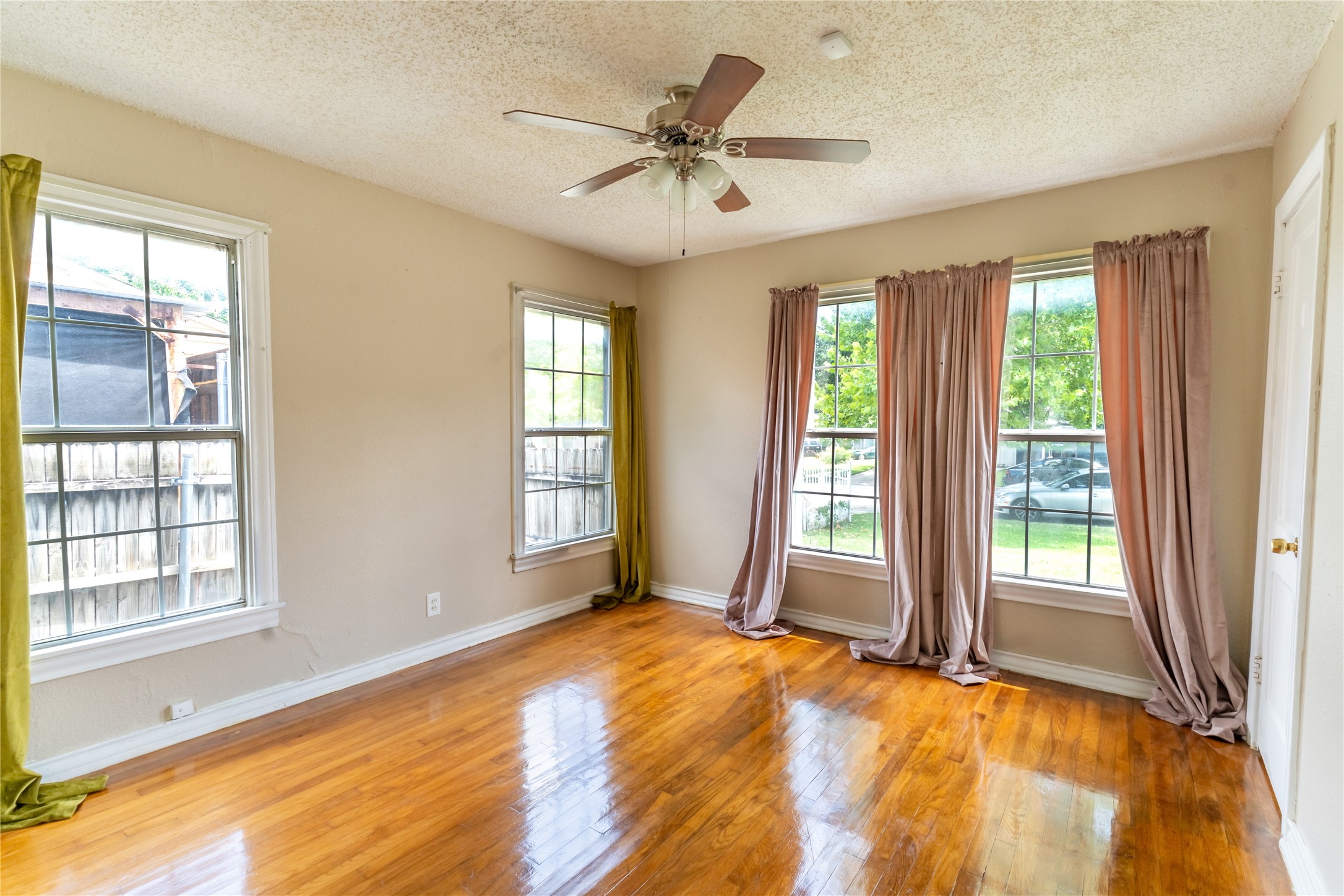 4212 Geddes Avenue Fort Worth TX 76107