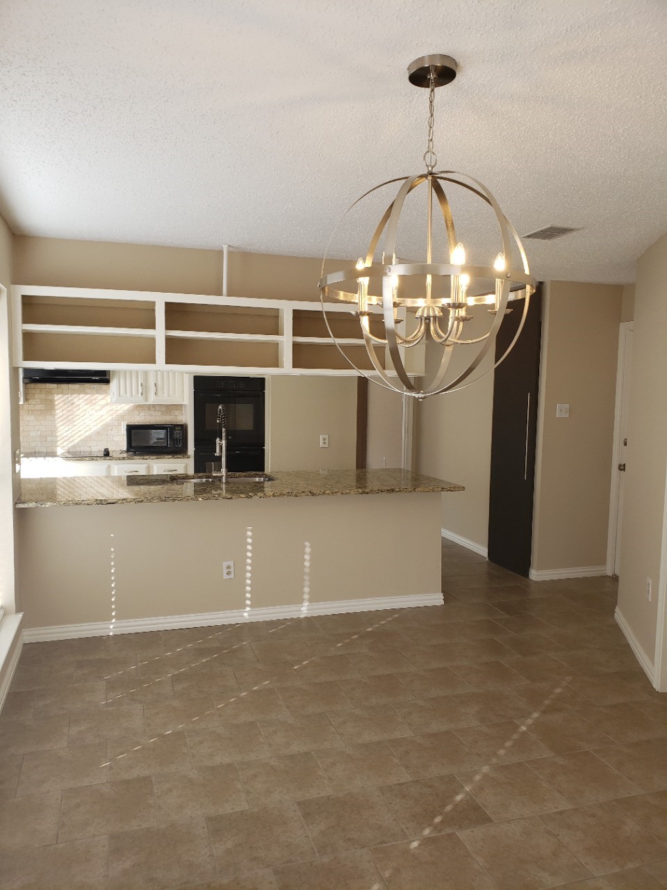 1307 Boardwalk Street Arlington TX 76011